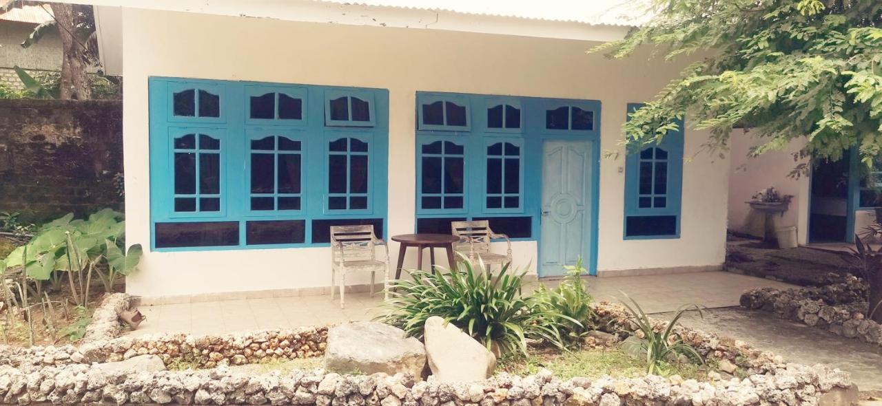 The Village Rua Beach Homestay Eksteriør bilde